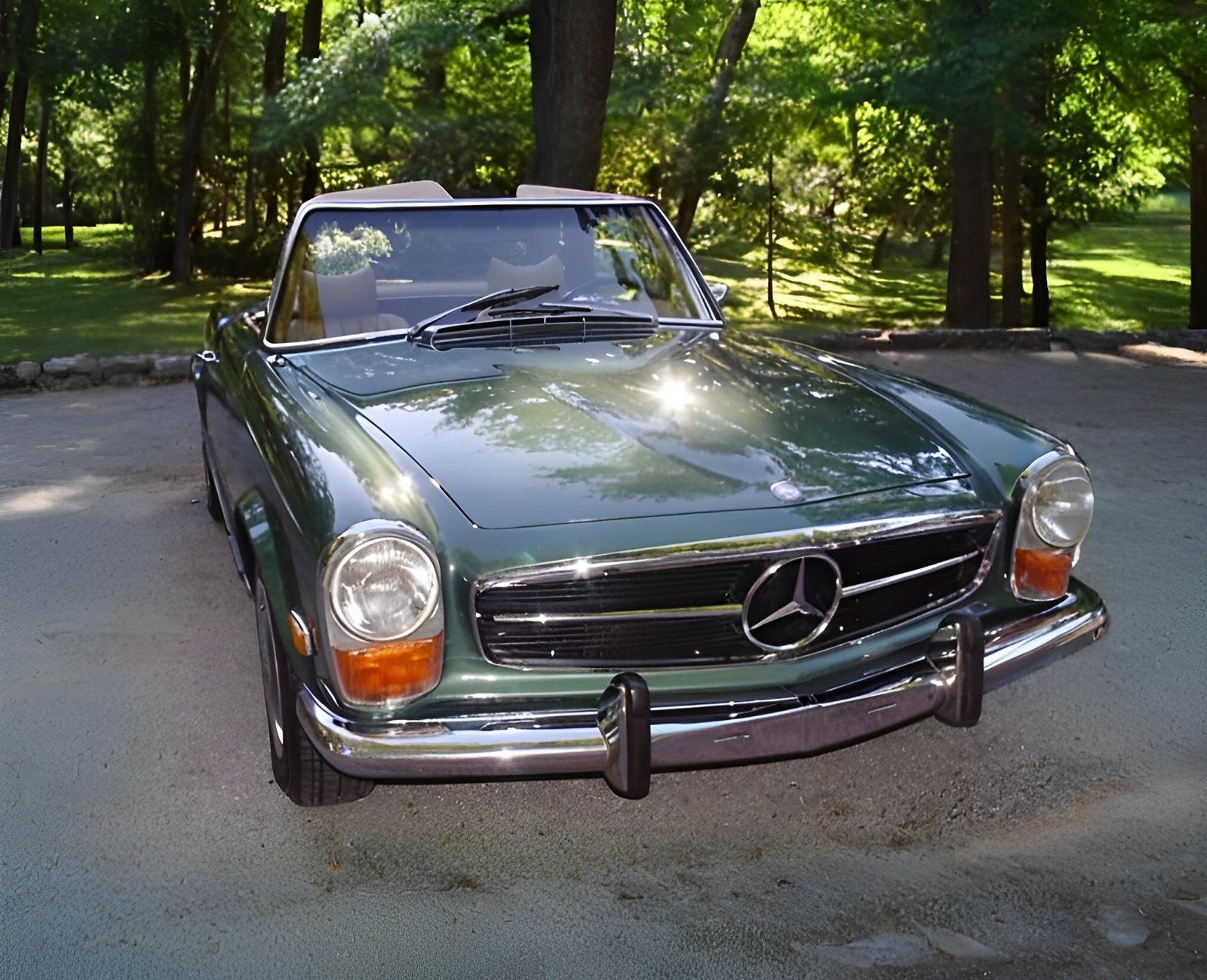 Fully tuned 1970 Mercedes-Benz 280SL Pagoda with classic color combination and rare collector-grade factory finish.